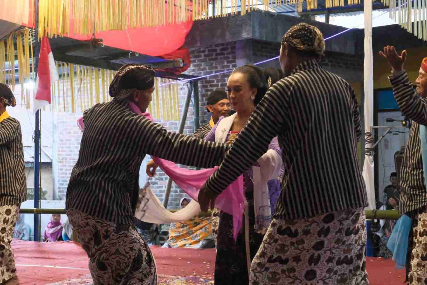 As an Expression of Gratitude for Blessings, Residents of Klowoh Hold the Traditional Saparan Merti Dusun Ceremony of Klowoh 2026