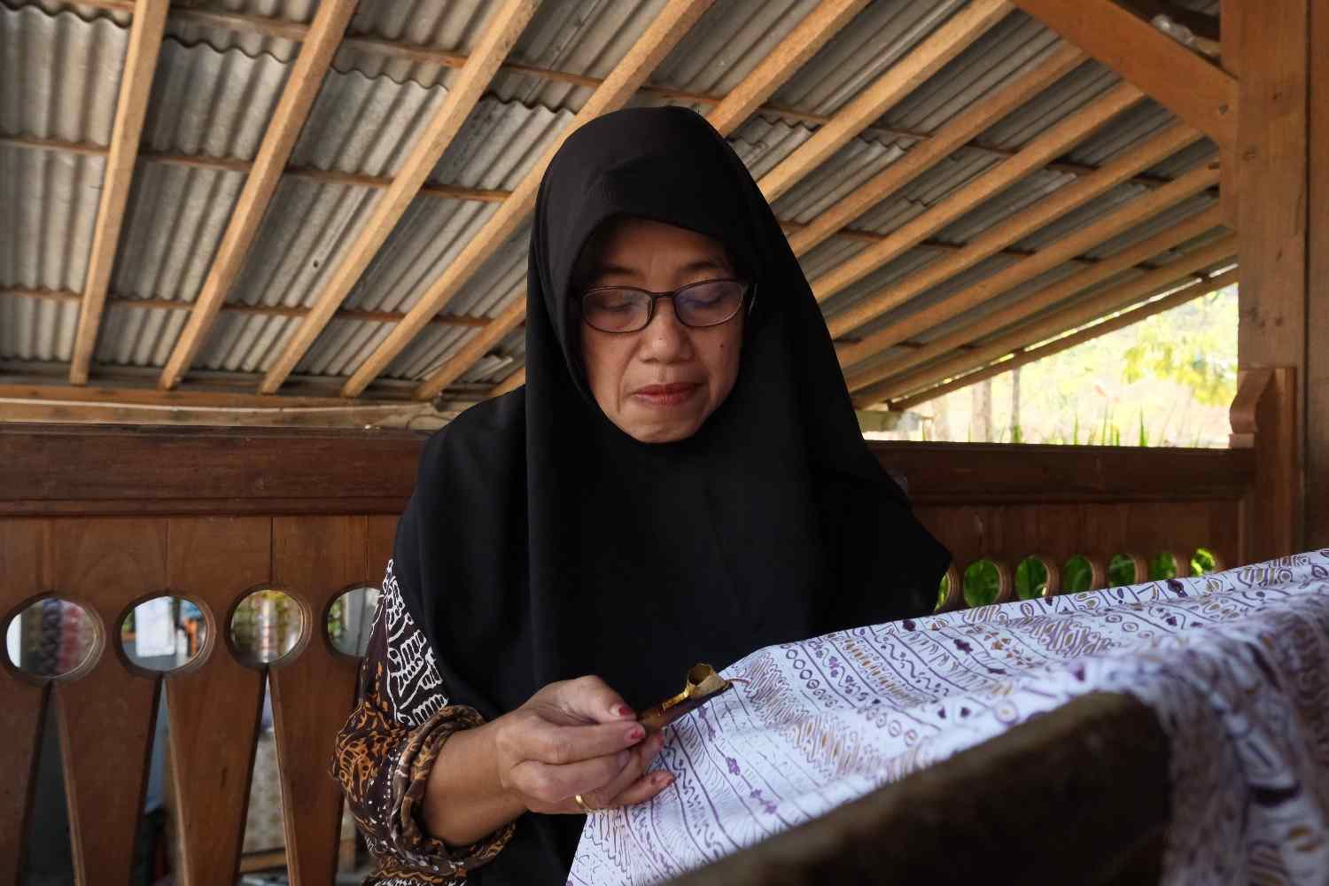 Exploring the Splendor of Giriloyo Hand-Drawn Batik in the Heart of Imogiri