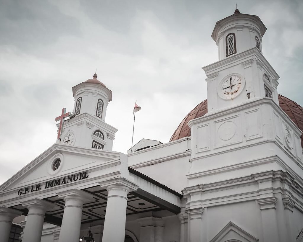 Tracing the History of Semarang Oldest City: Holy Thursday at Blenduk Church in Semarang and Strolling Through the European-Style Atmosphere